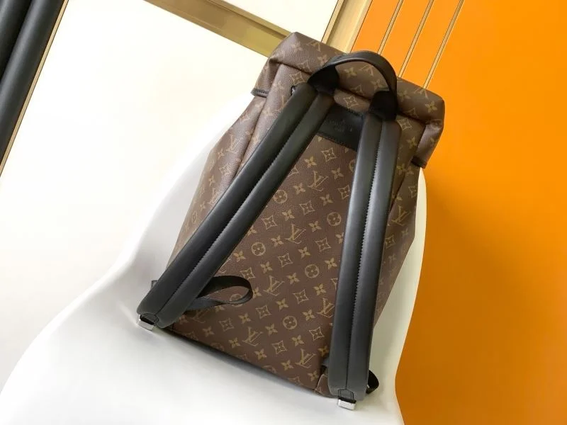 Louis Vuitton Backpacks Stretchable 39303