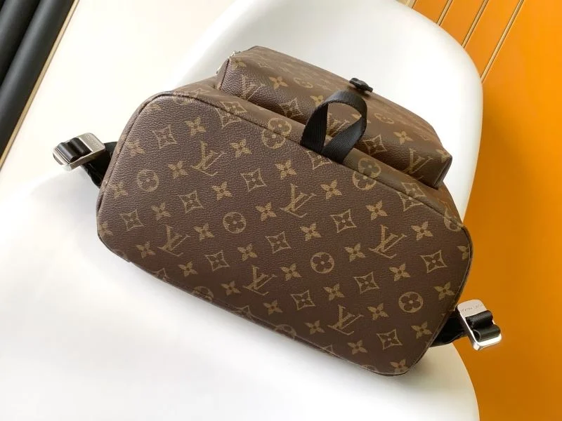 Louis Vuitton Backpacks Stretchable 39303