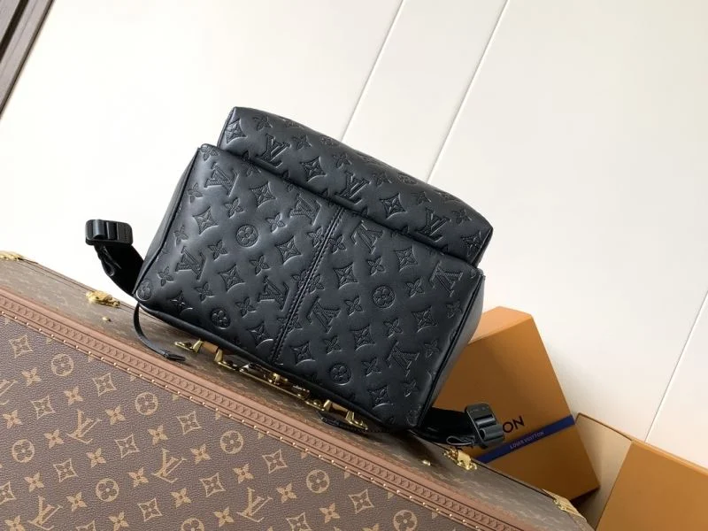 Louis Vuitton Backpacks FashionForward 39300