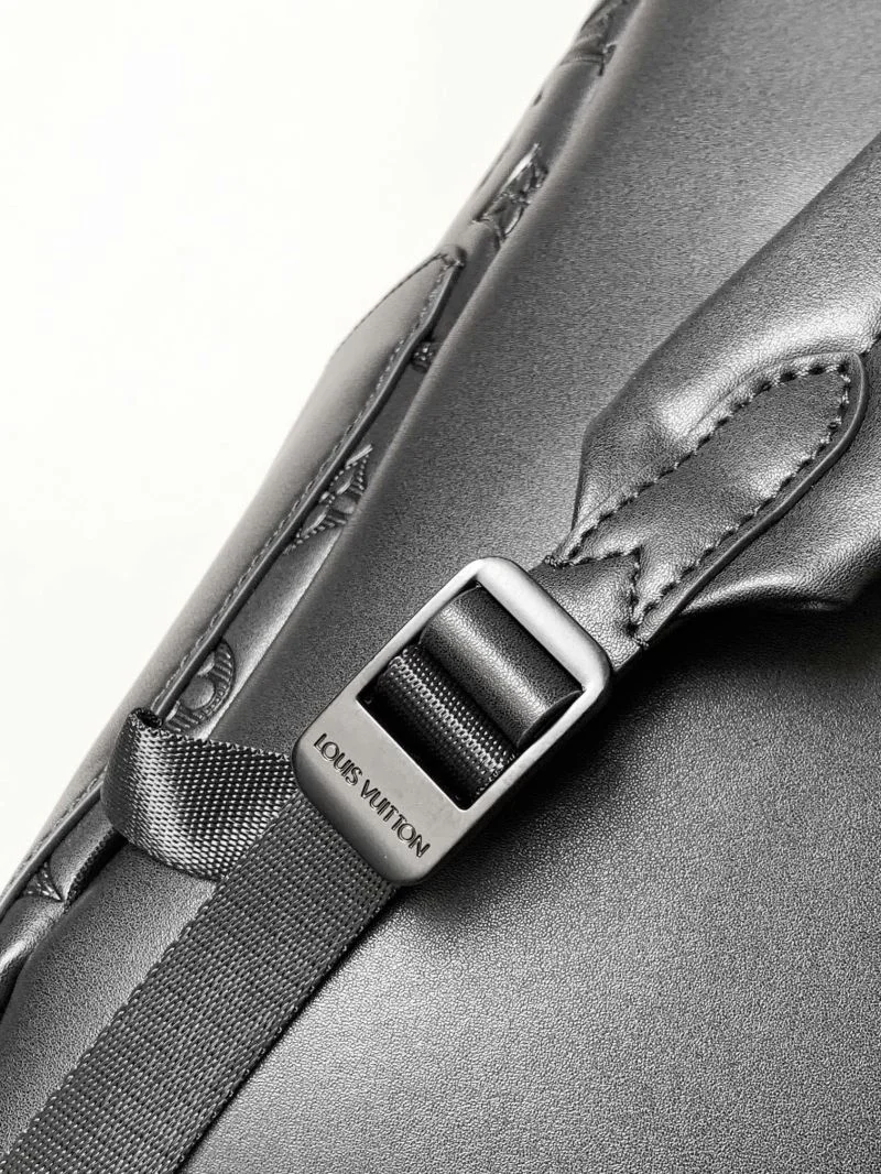 Louis Vuitton Backpacks FashionForward 39300