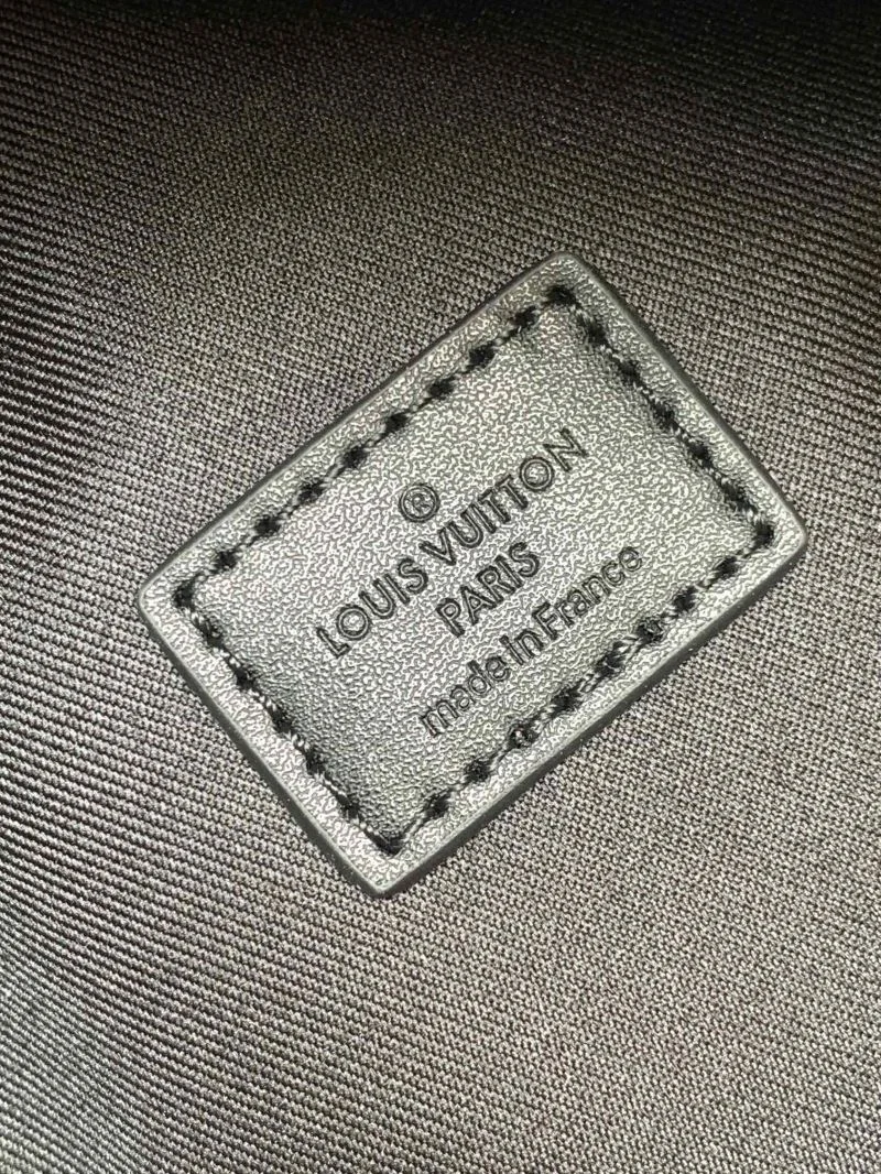 Louis Vuitton Backpacks FashionForward 39300
