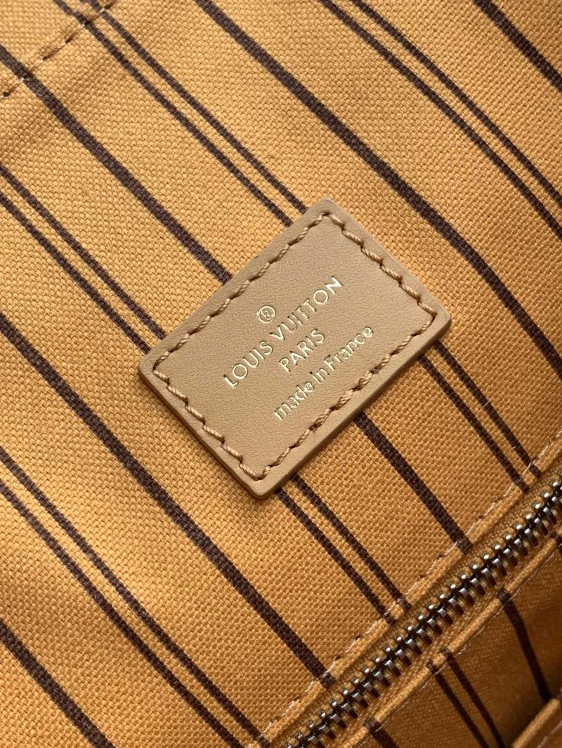 Louis Vuitton Backpacks UrbanStyle 39299