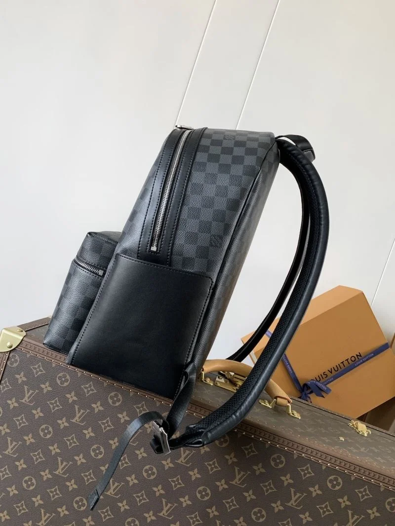 Louis Vuitton Backpacks Cozy 38936