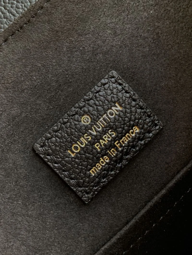 Stretchable Louis Vuitton Backpacks 38929