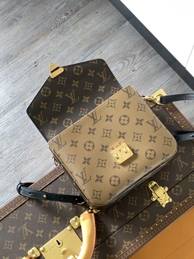 Louis Vuitton Backpacks FastDry 38924