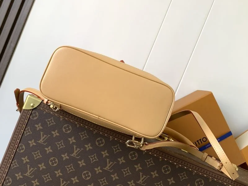 Tailored Louis Vuitton Backpacks 38939