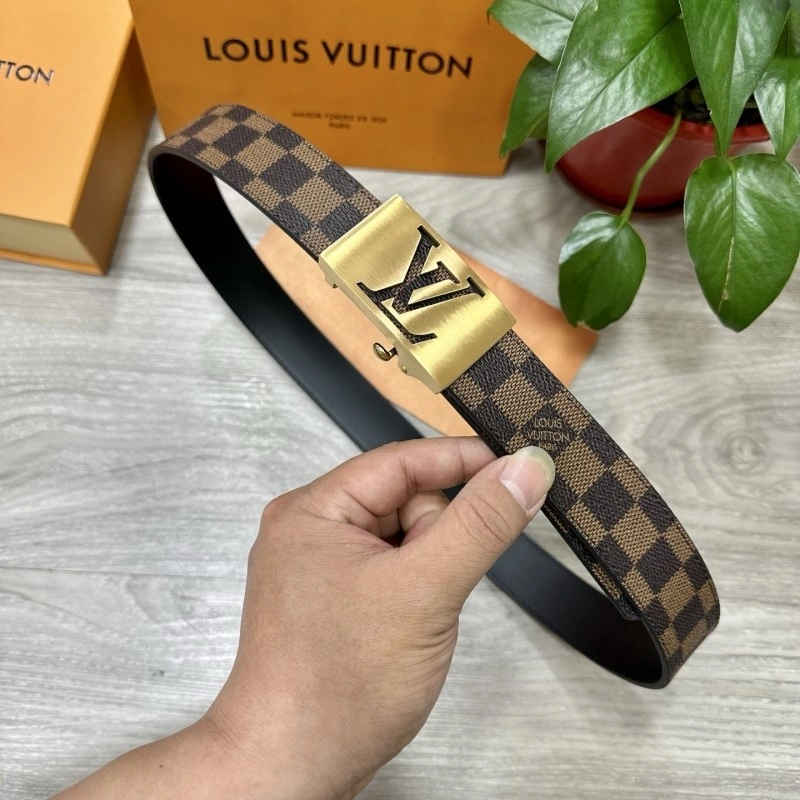 Effortless Louis Vuitton Belts 299192