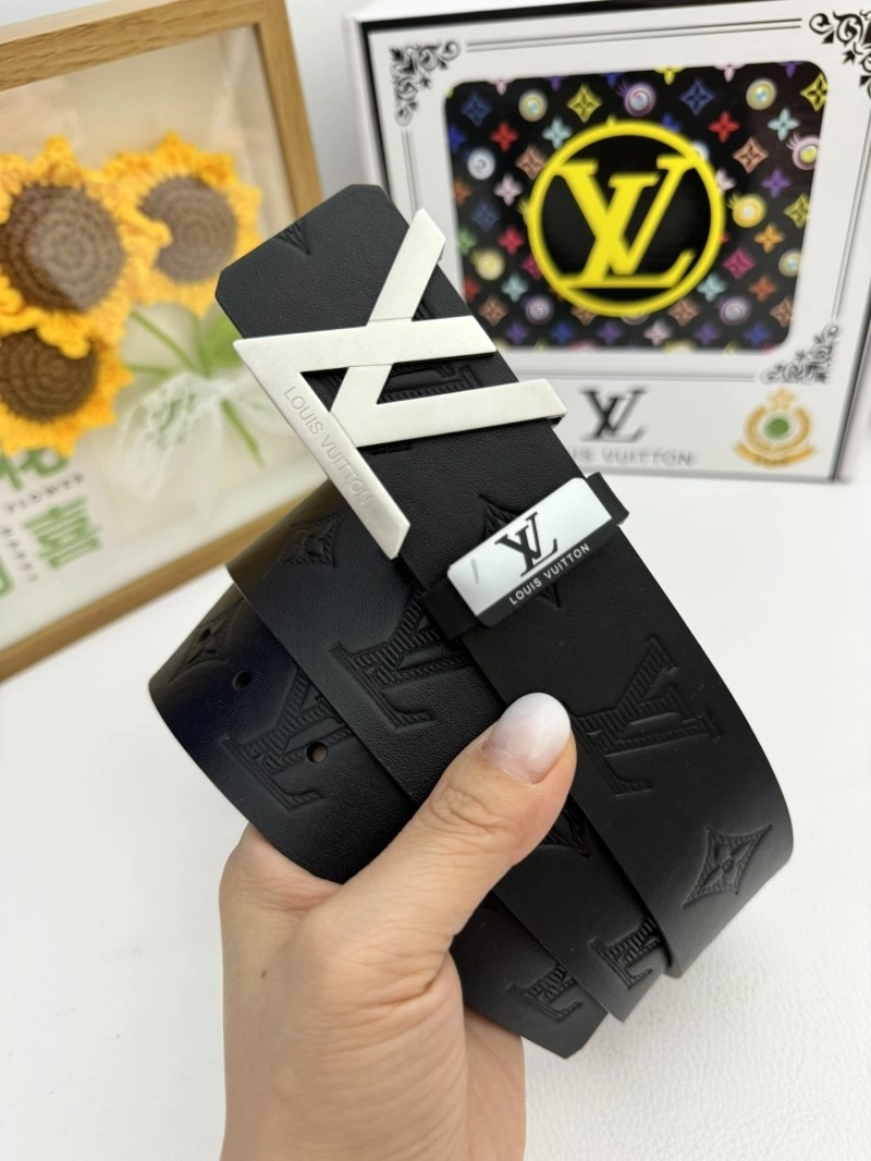 Louis Vuitton Belts Versatile 299151