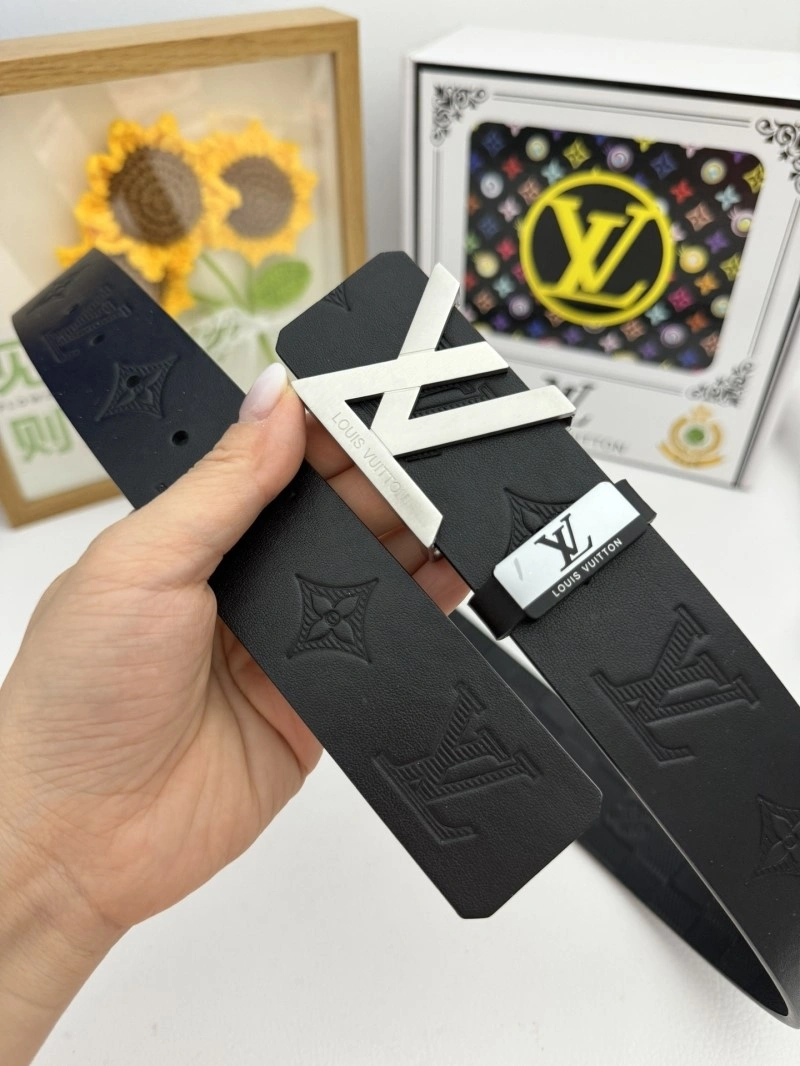 Louis Vuitton Belts Versatile 299151