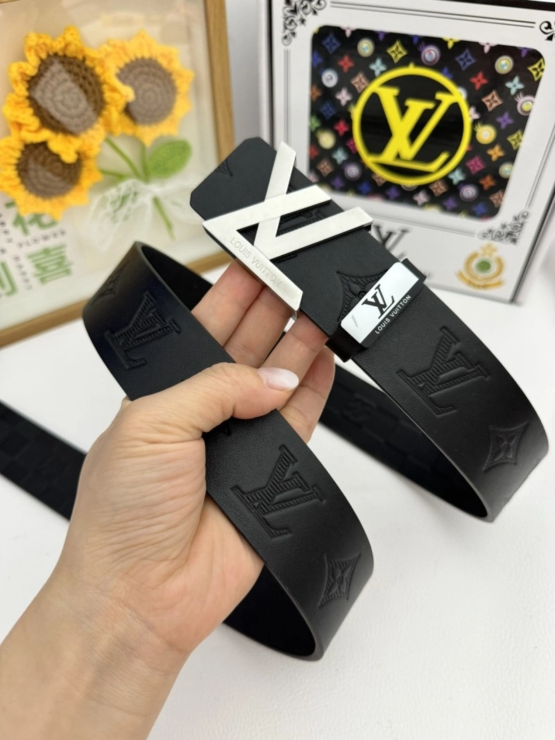 Louis Vuitton Belts Versatile 299151