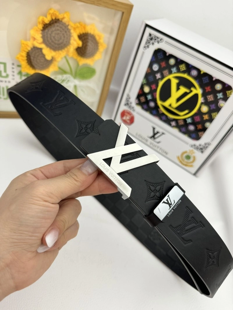 Louis Vuitton Belts Versatile 299151