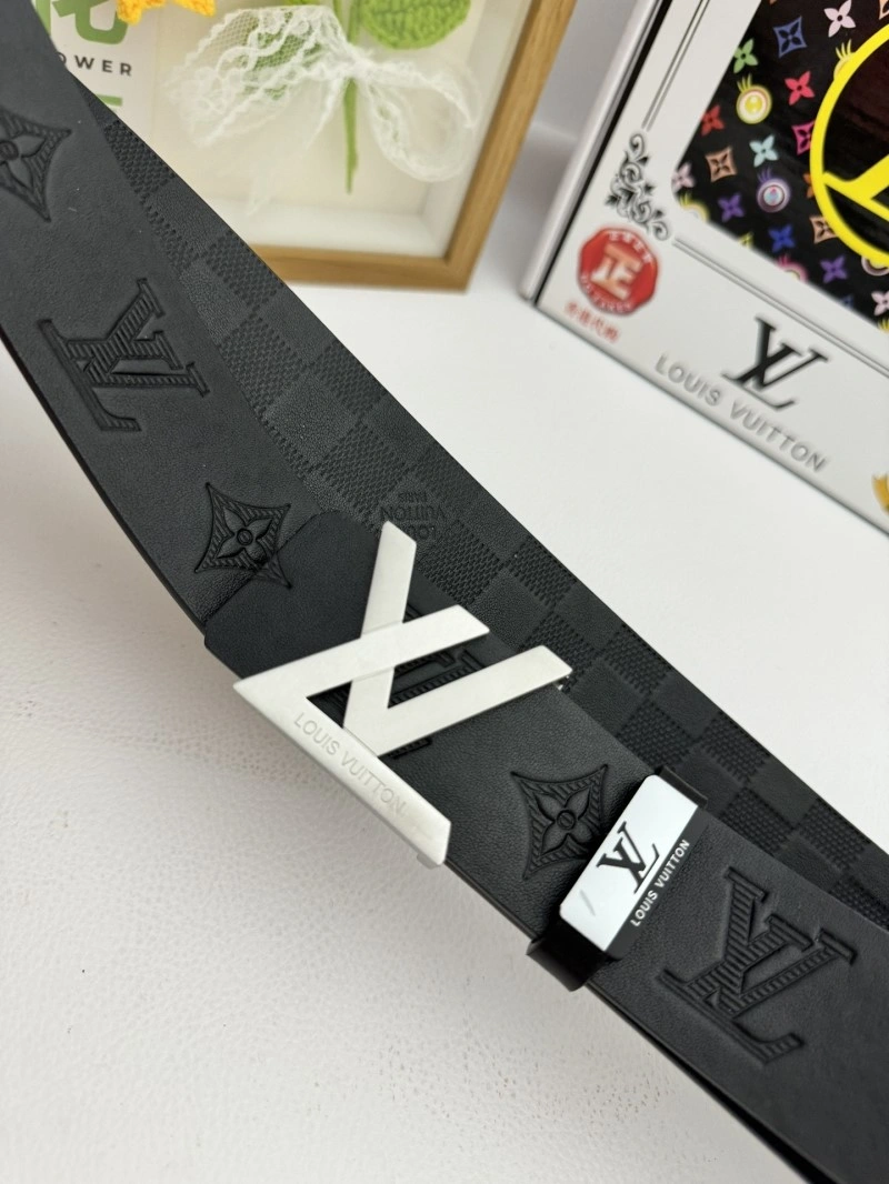 Louis Vuitton Belts Versatile 299151