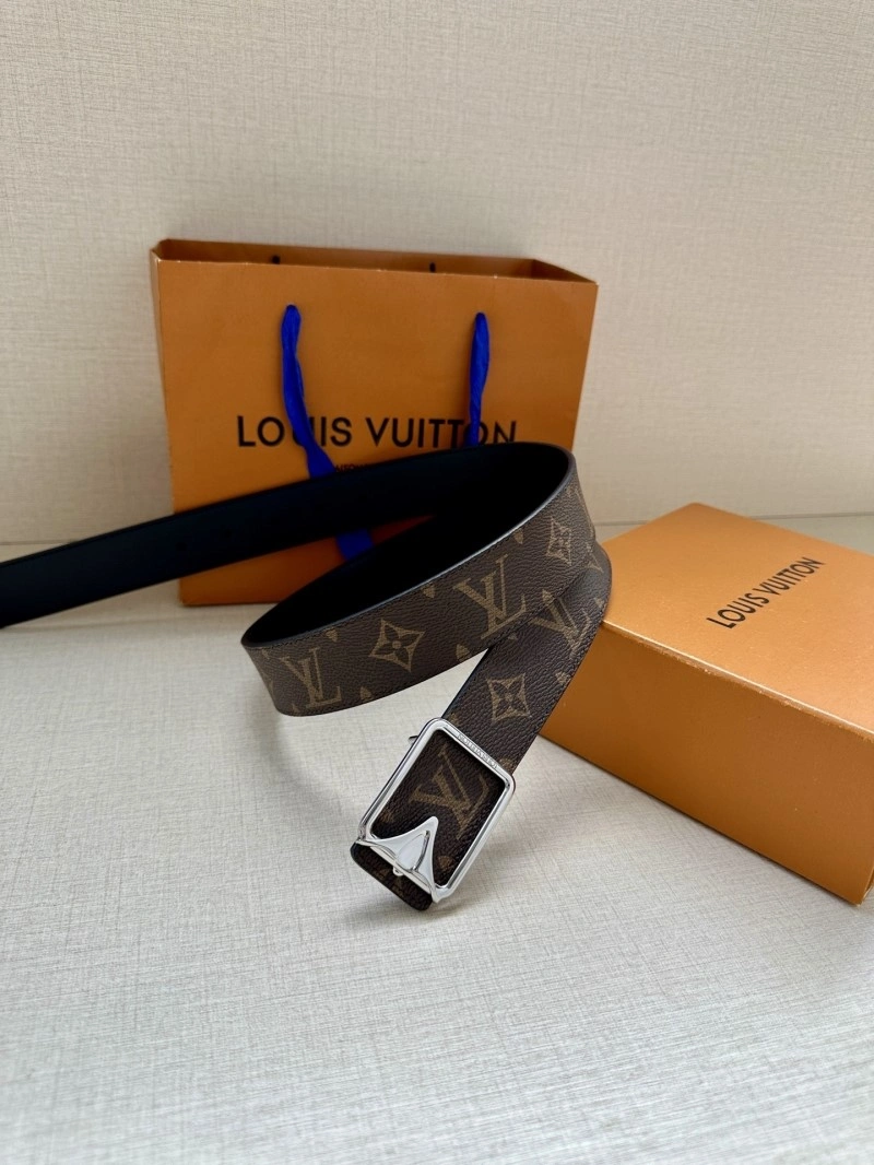 Bright Louis Vuitton Belts 299077