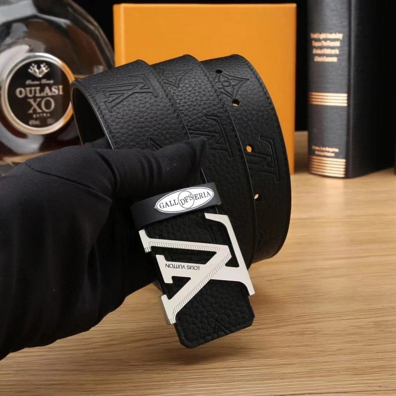 Sporty Louis Vuitton Belts 299109