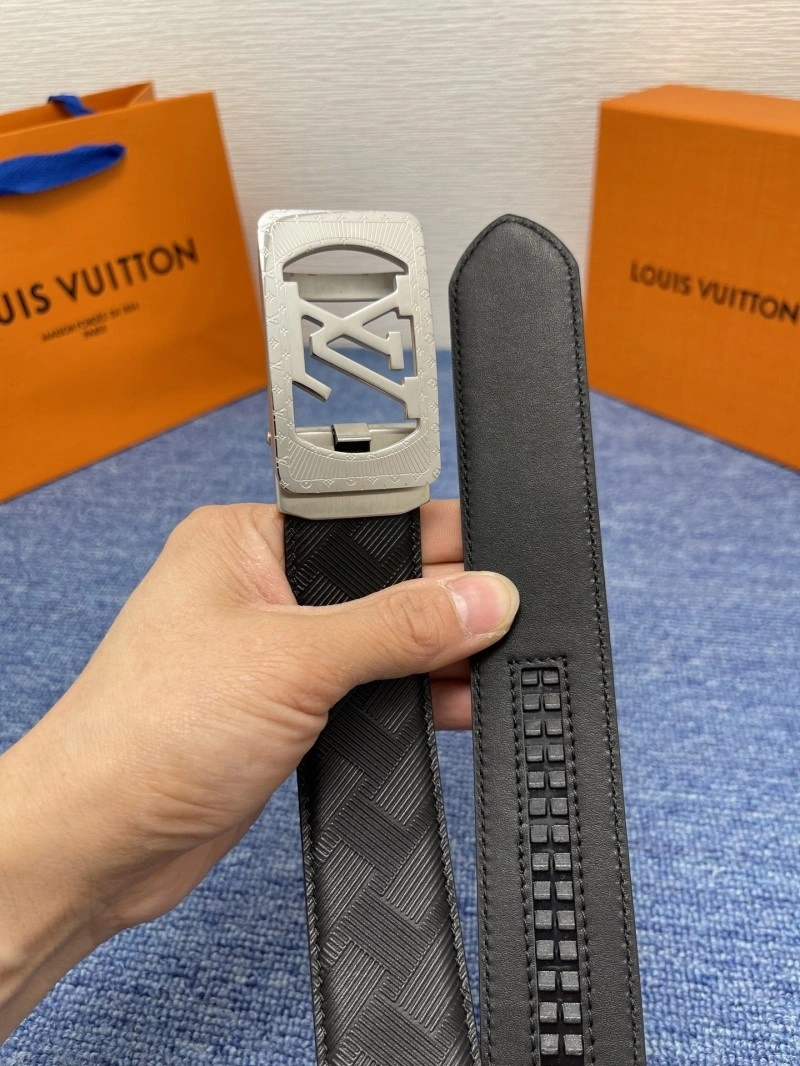 Louis Vuitton Belts Supportive 299051