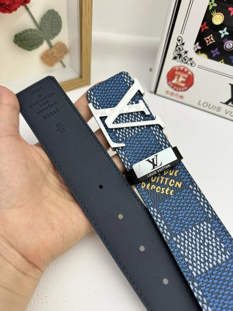 Compact Louis Vuitton Belts 299036