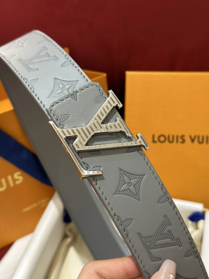 Louis Vuitton Belts Versatile 299035