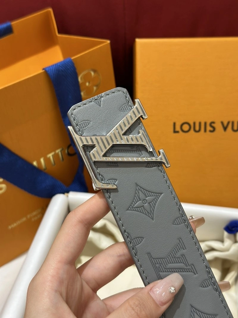 Louis Vuitton Belts Versatile 299035