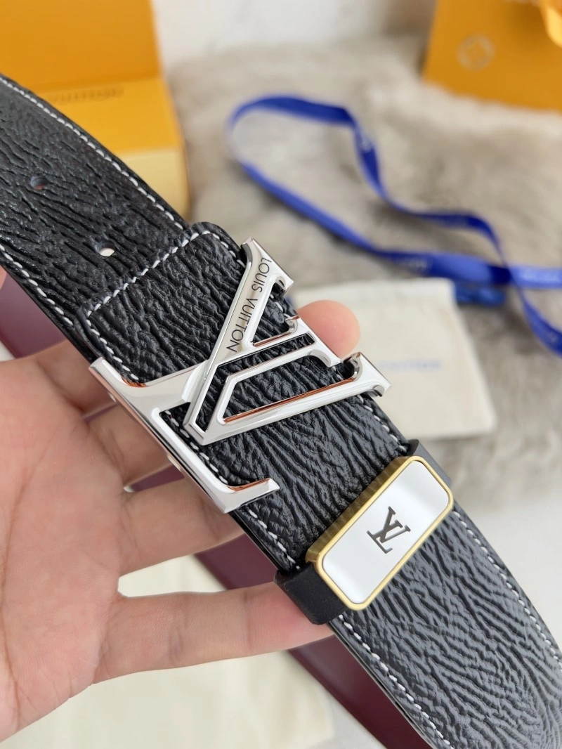 Sophisticated Louis Vuitton Belts 299030