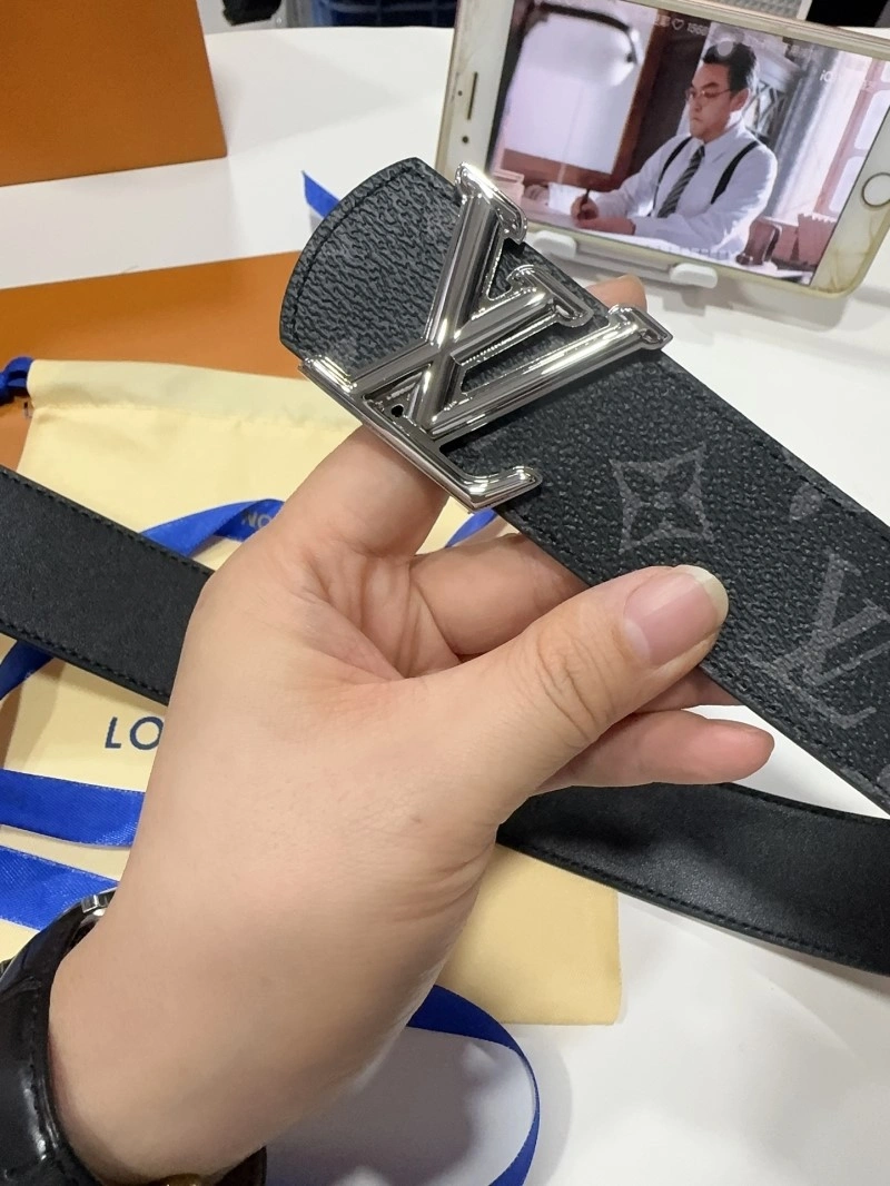 Popular Louis Vuitton Belts 299026