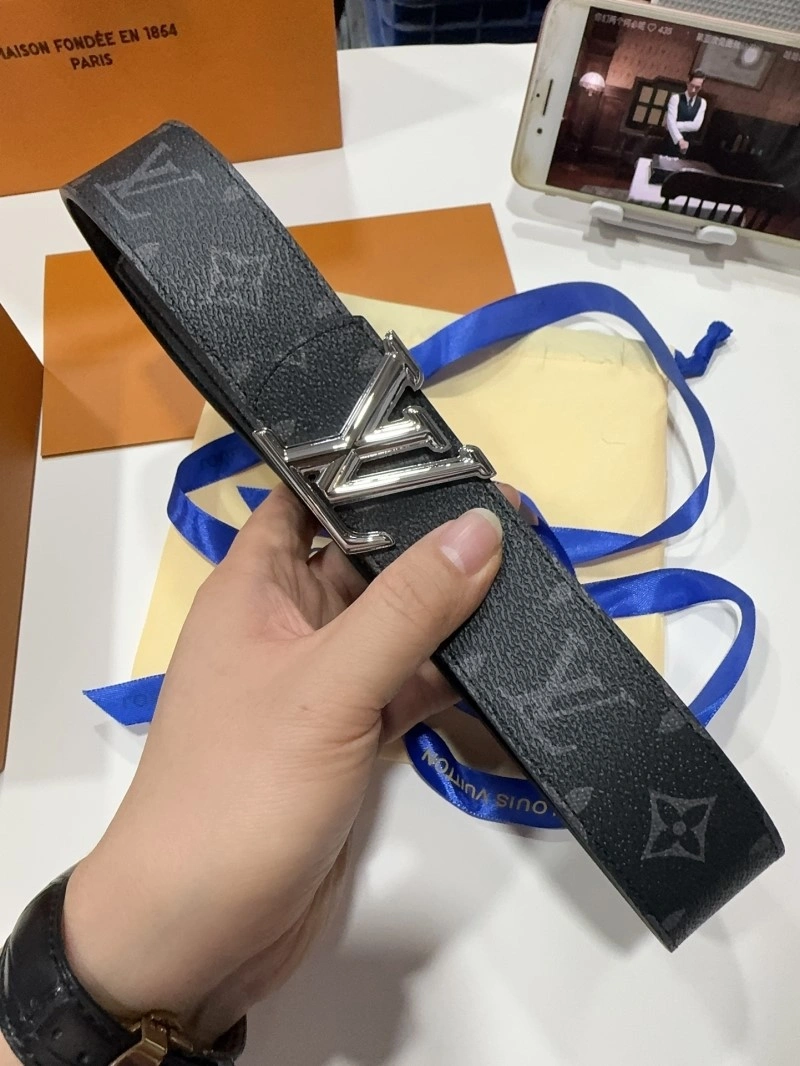 Popular Louis Vuitton Belts 299026