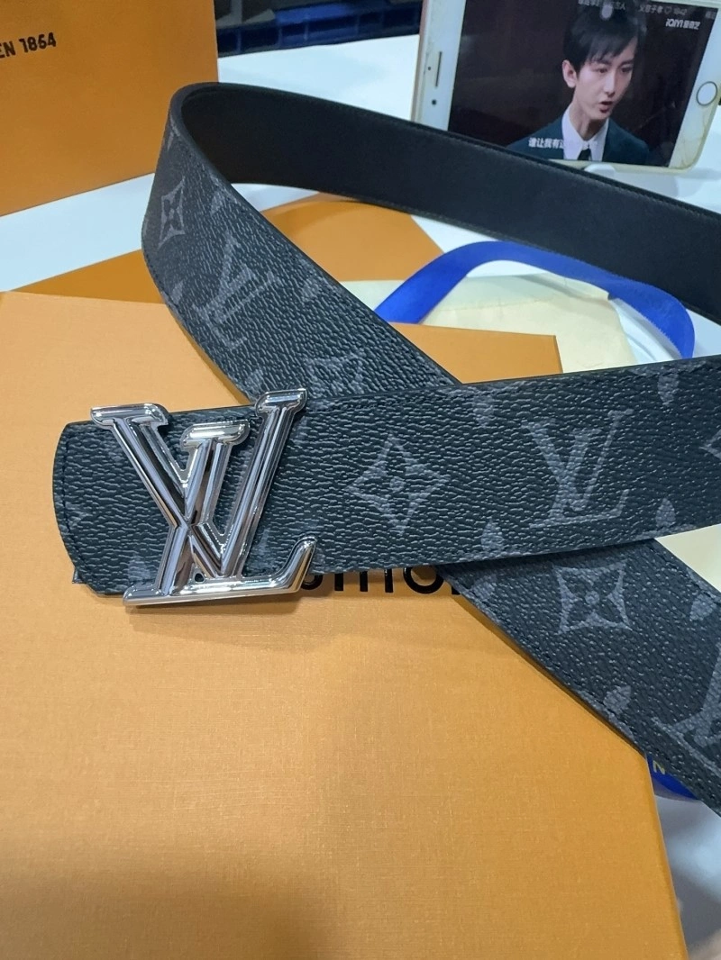 Popular Louis Vuitton Belts 299026