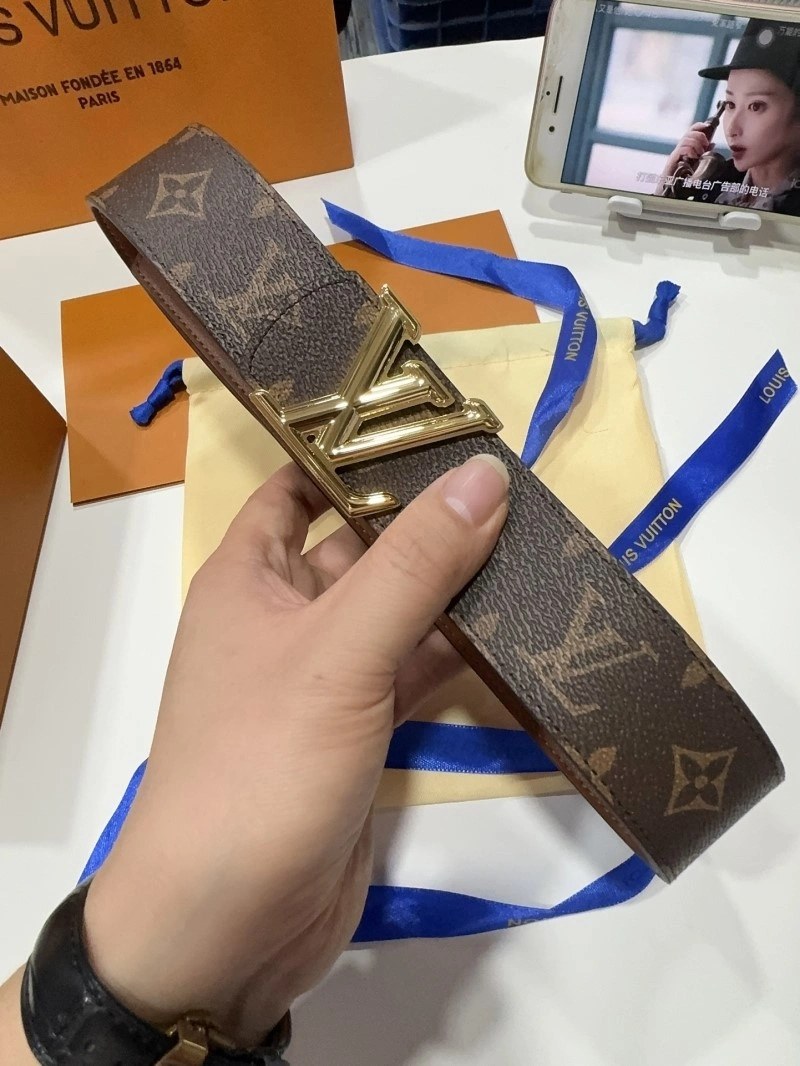 Louis Vuitton Belts Breathable 299027