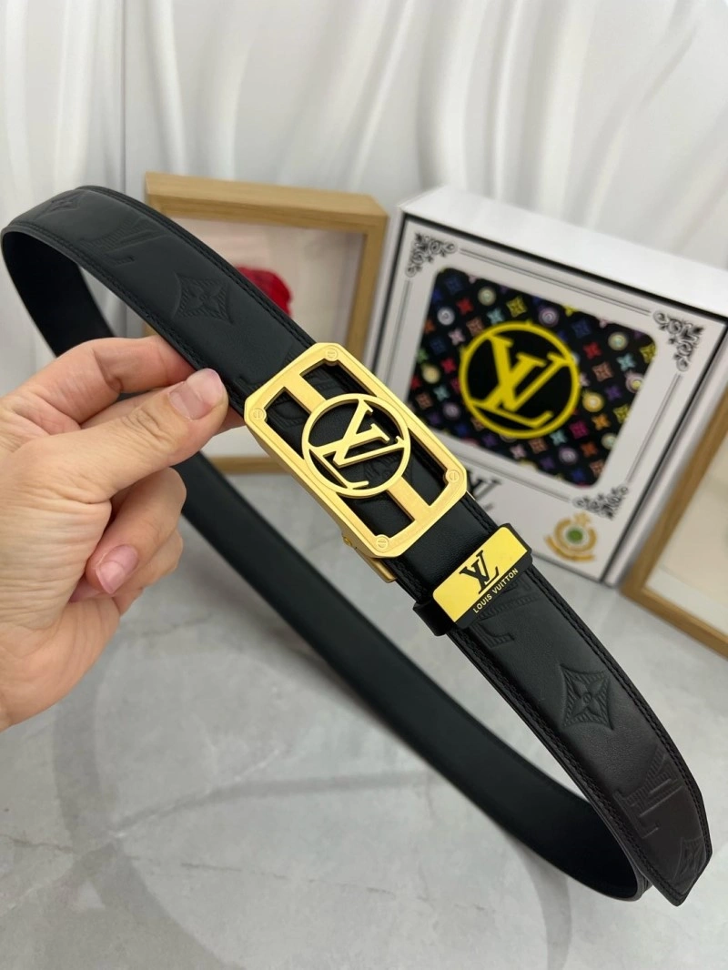 EyeCatching Louis Vuitton Belts 301803