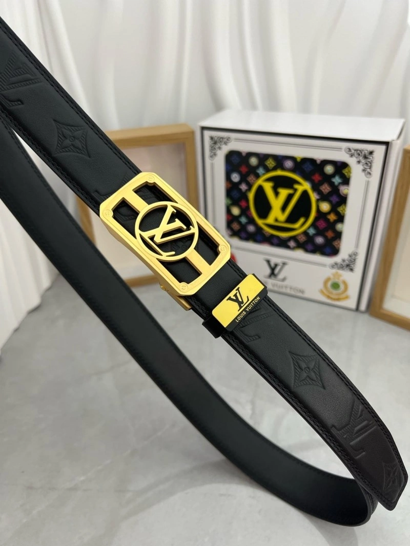 EyeCatching Louis Vuitton Belts 301803