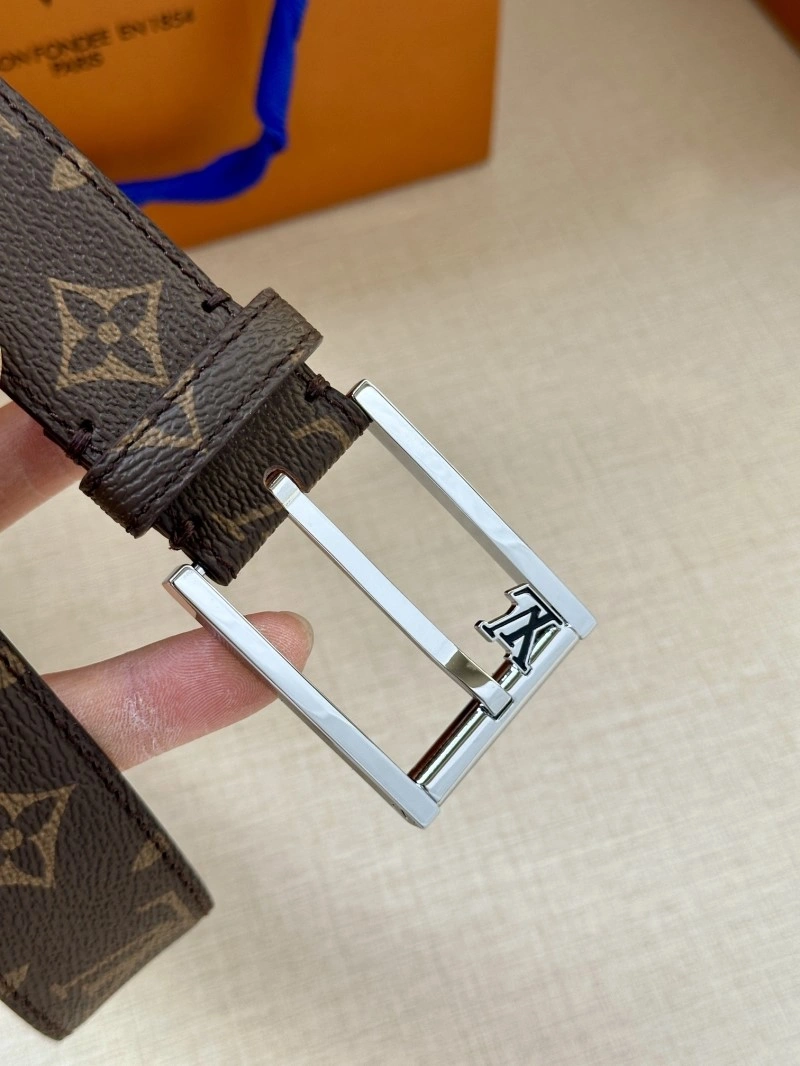 Louis Vuitton Belts Attractive 301781