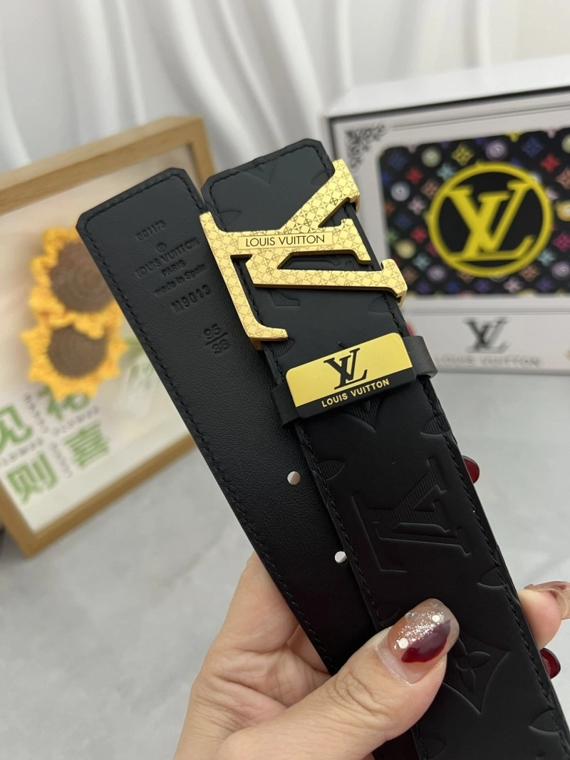 Breathable Louis Vuitton Belts 301749