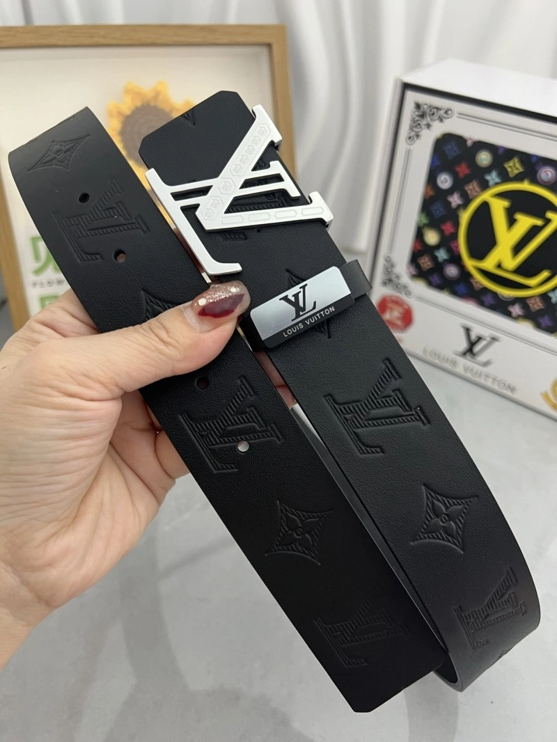 Classic Louis Vuitton Belts 301775