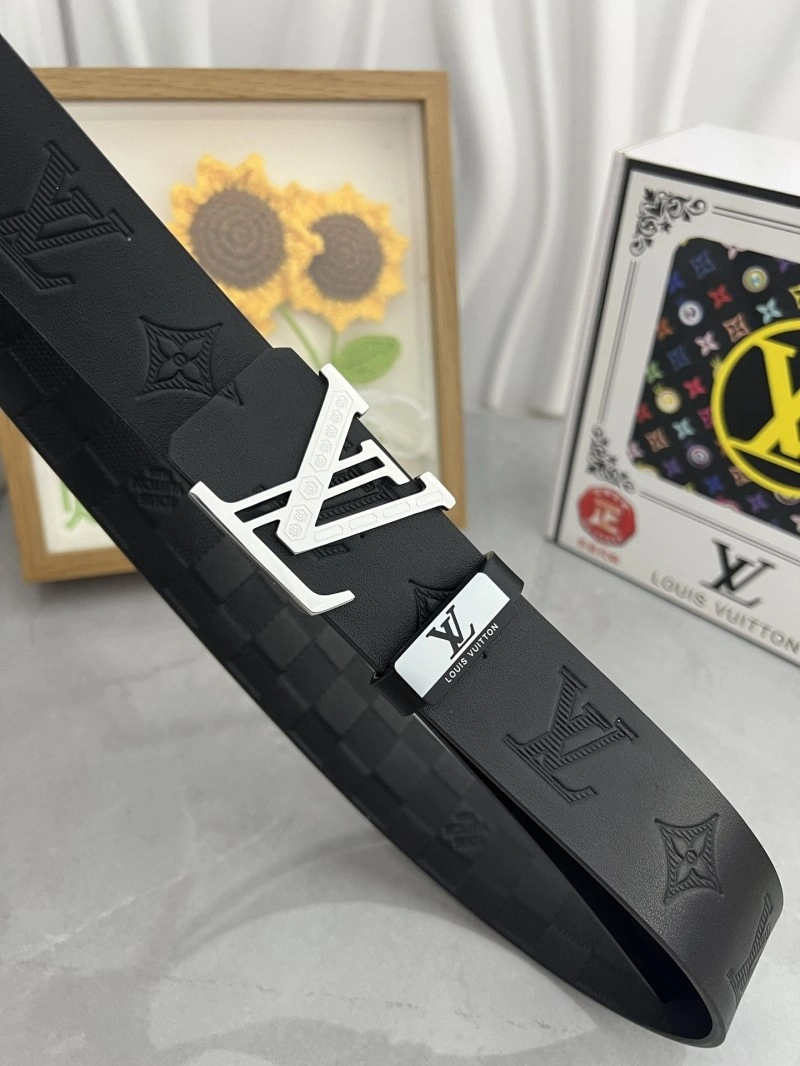 Classic Louis Vuitton Belts 301775