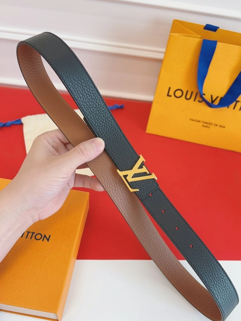 Effortless Louis Vuitton Belts 301717