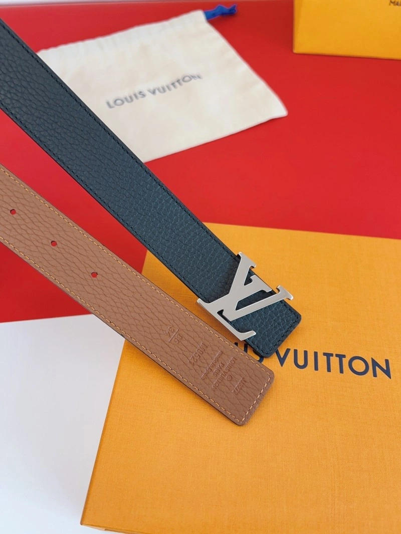Effortless Louis Vuitton Belts 301717