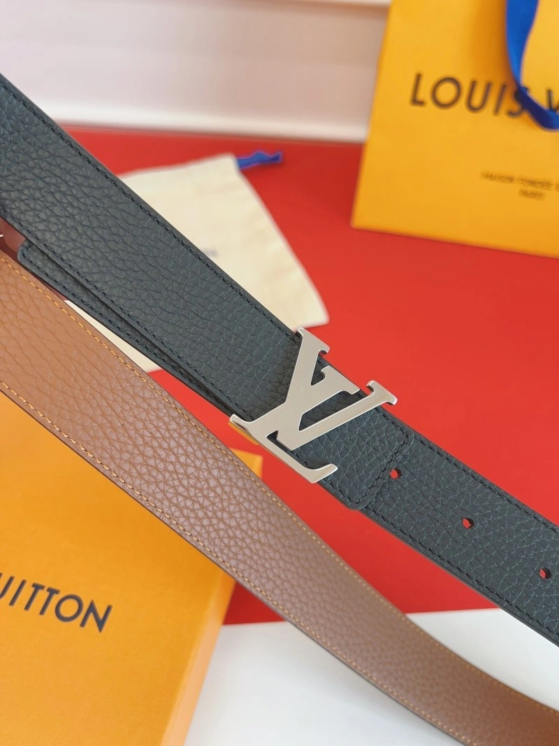 Effortless Louis Vuitton Belts 301717
