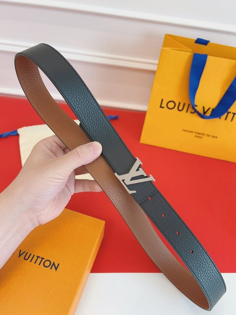 Effortless Louis Vuitton Belts 301717
