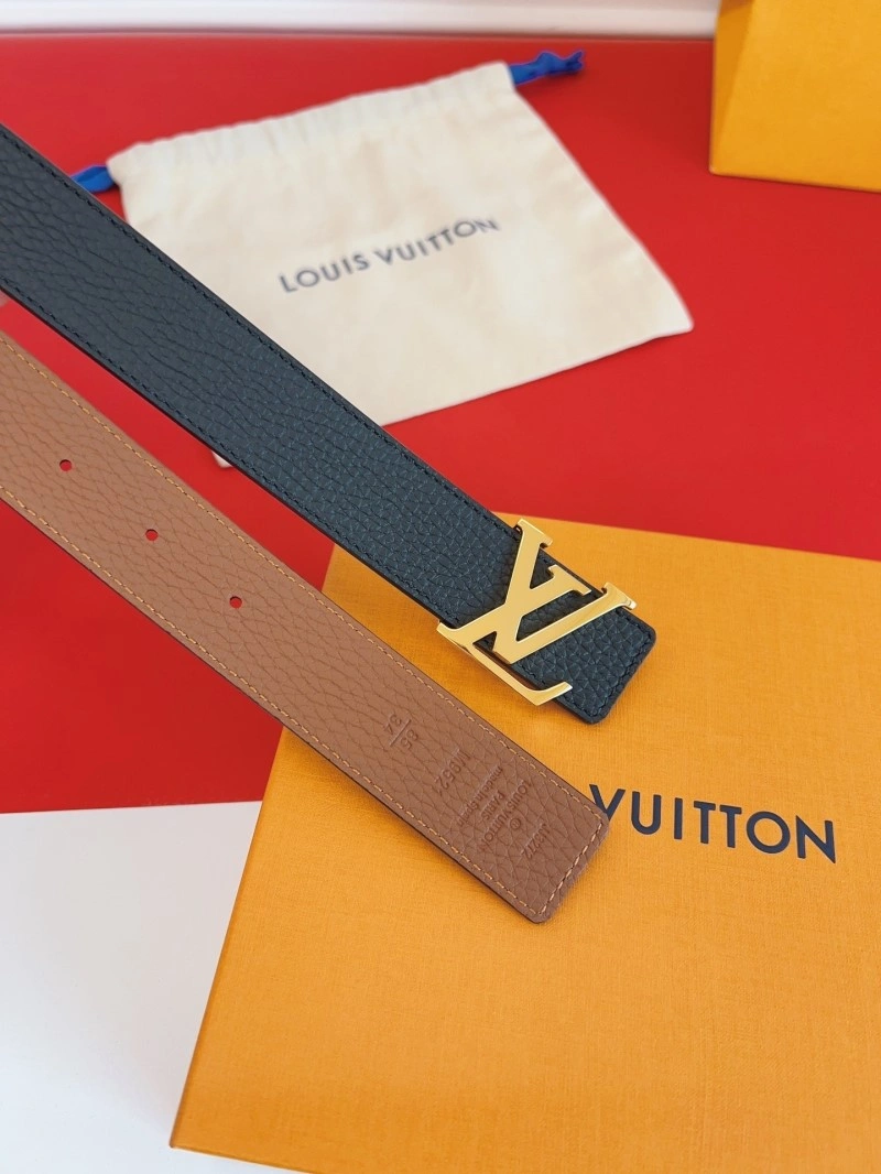 Effortless Louis Vuitton Belts 301717