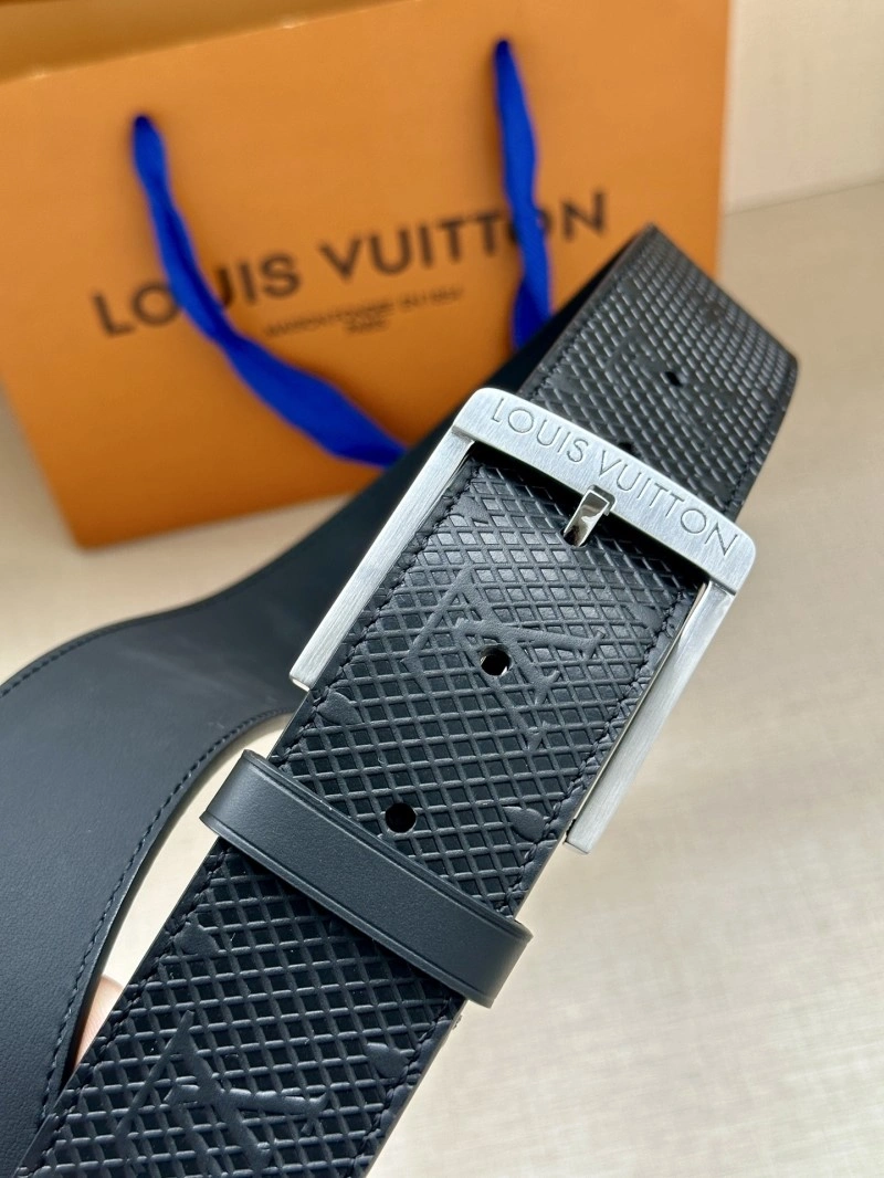Packable Louis Vuitton Belts 301701