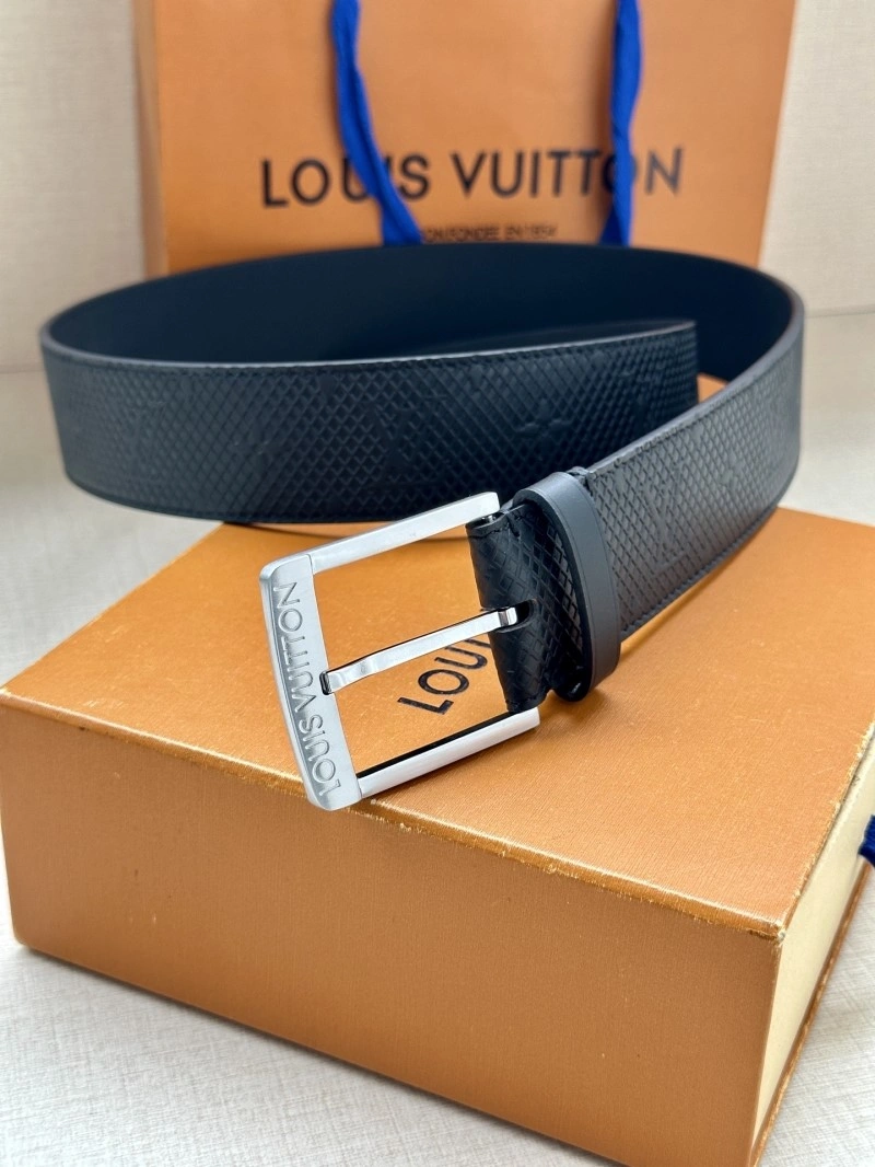 Packable Louis Vuitton Belts 301701