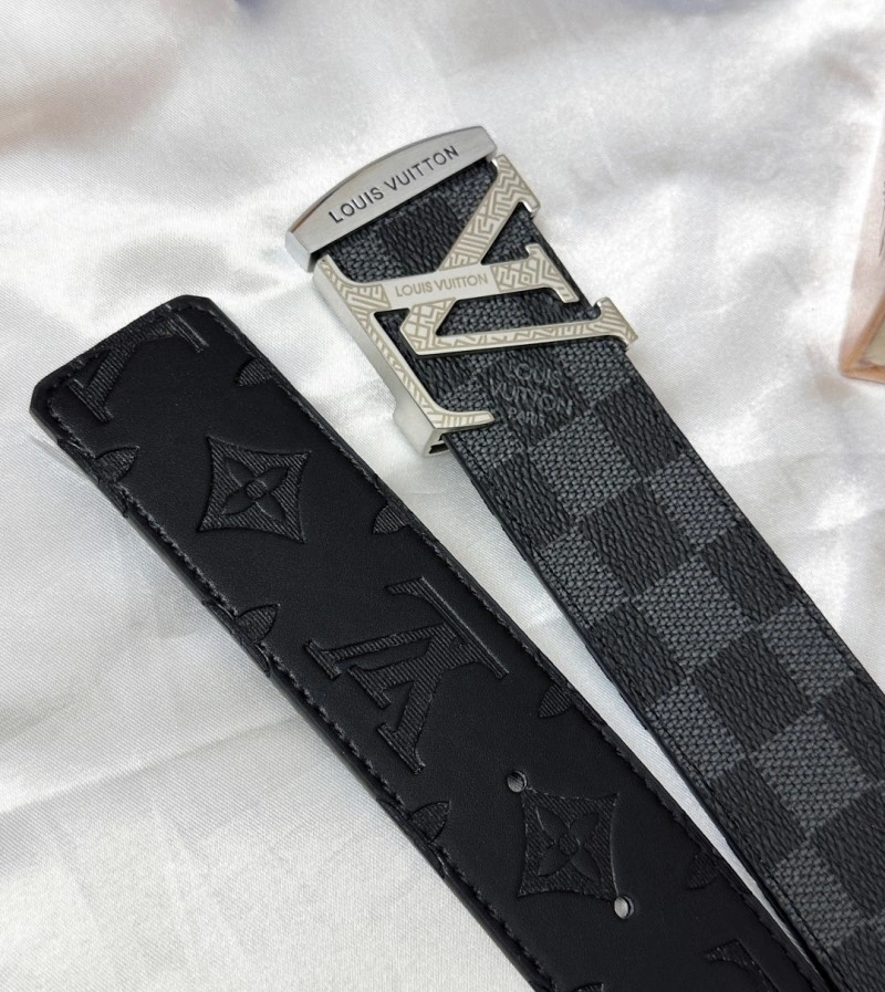 Timeless Louis Vuitton Belts 301675