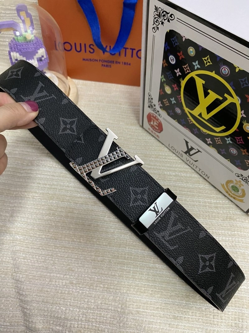 Louis Vuitton Belts Trendsetting 301678