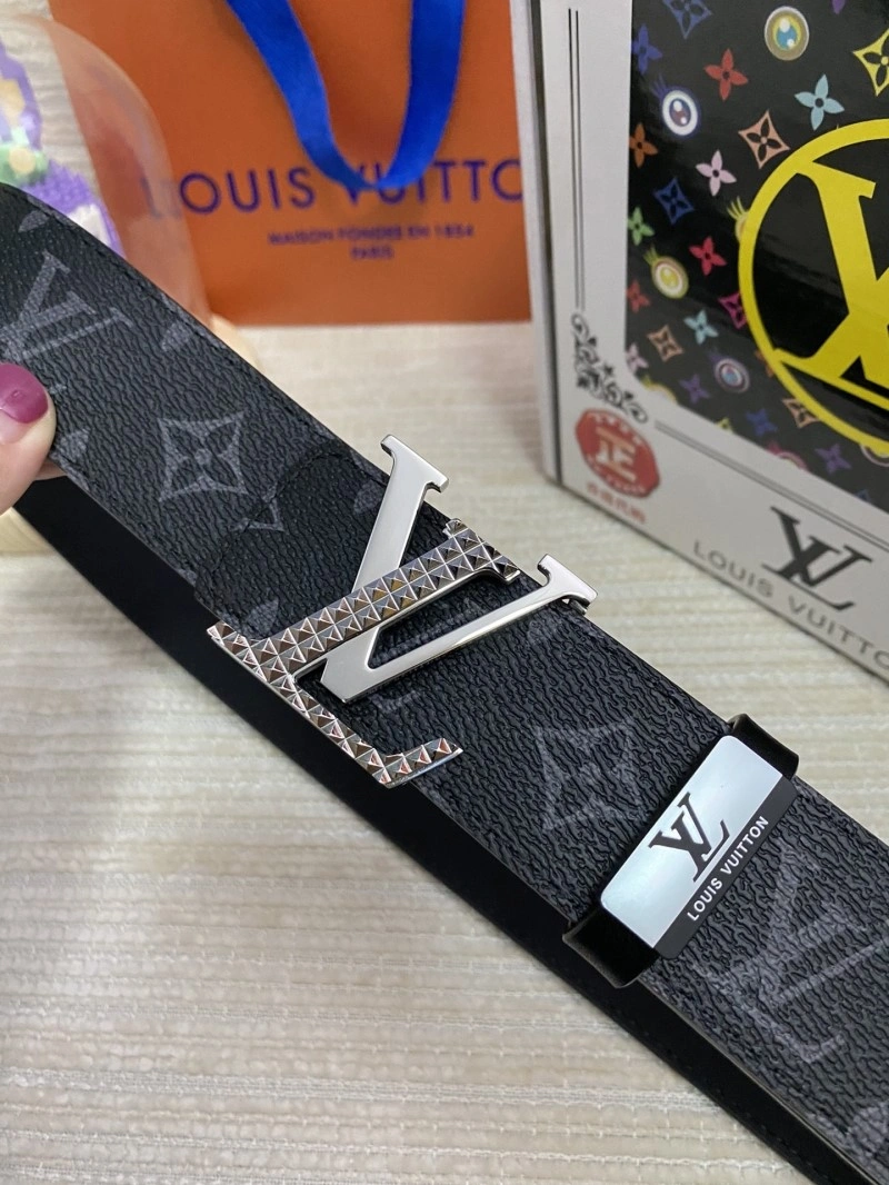 Louis Vuitton Belts Trendsetting 301678