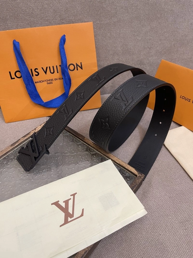Modern Louis Vuitton Belts 301625