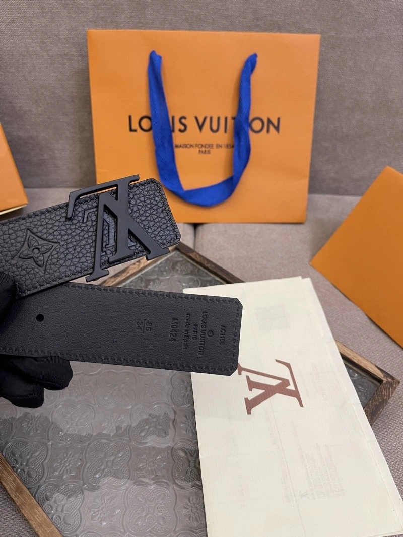 Modern Louis Vuitton Belts 301625