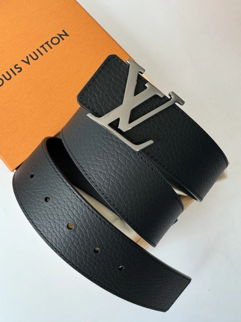 Minimalist Louis Vuitton Belts 301543