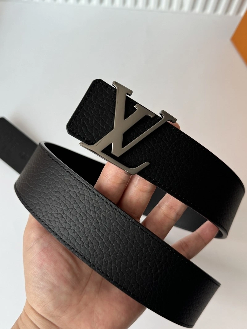 Minimalist Louis Vuitton Belts 301543
