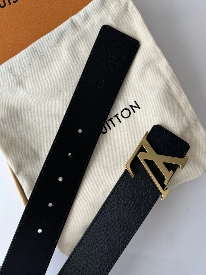 Packable Louis Vuitton Belts 301554