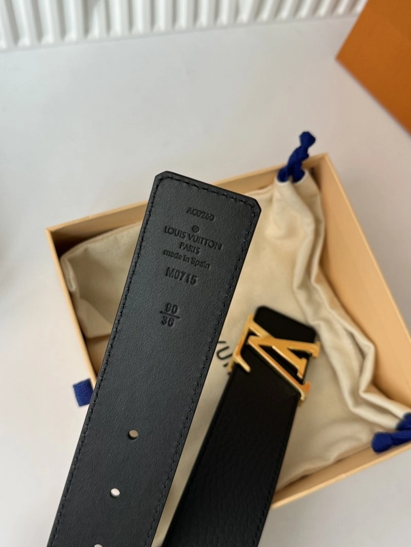 Packable Louis Vuitton Belts 301554