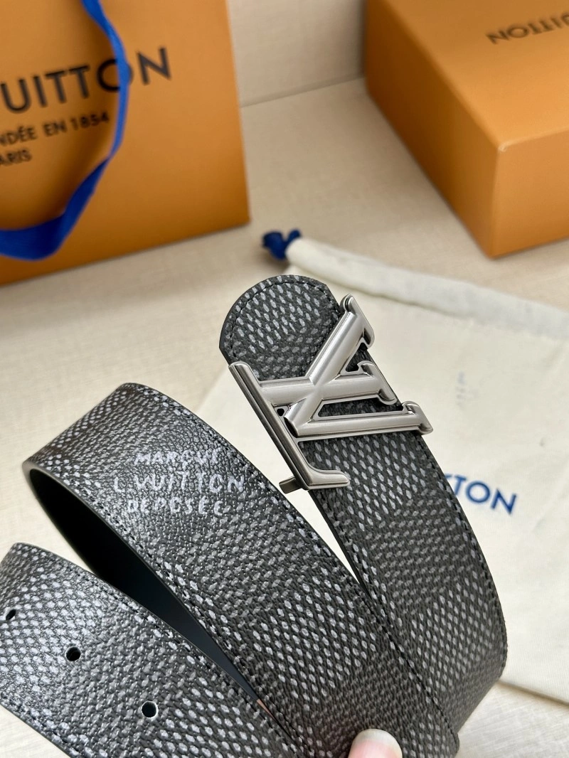 Louis Vuitton Belts FashionForward 301524